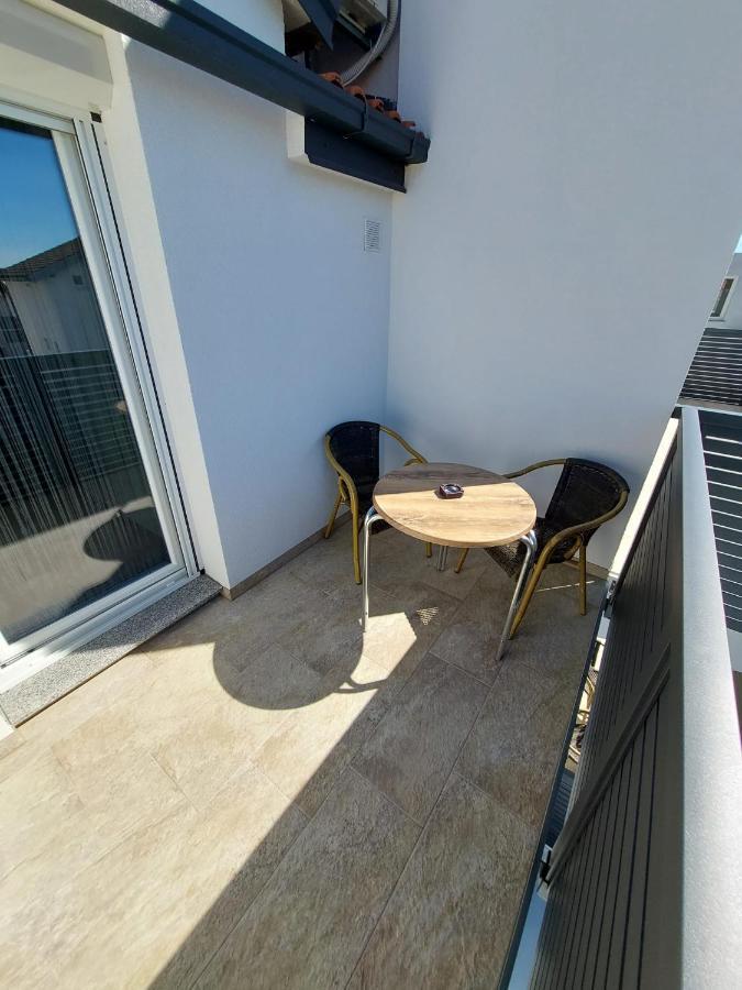 Apartmani Tropical Vodice Dış mekan fotoğraf